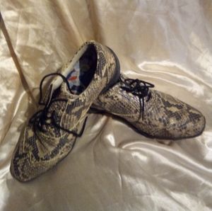 Lo Pro FootJoy men collection golf shoes